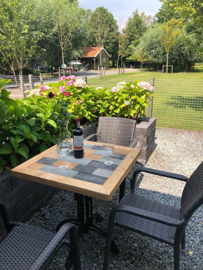 Flora'S B&B Landsmeer Dış mekan fotoğraf